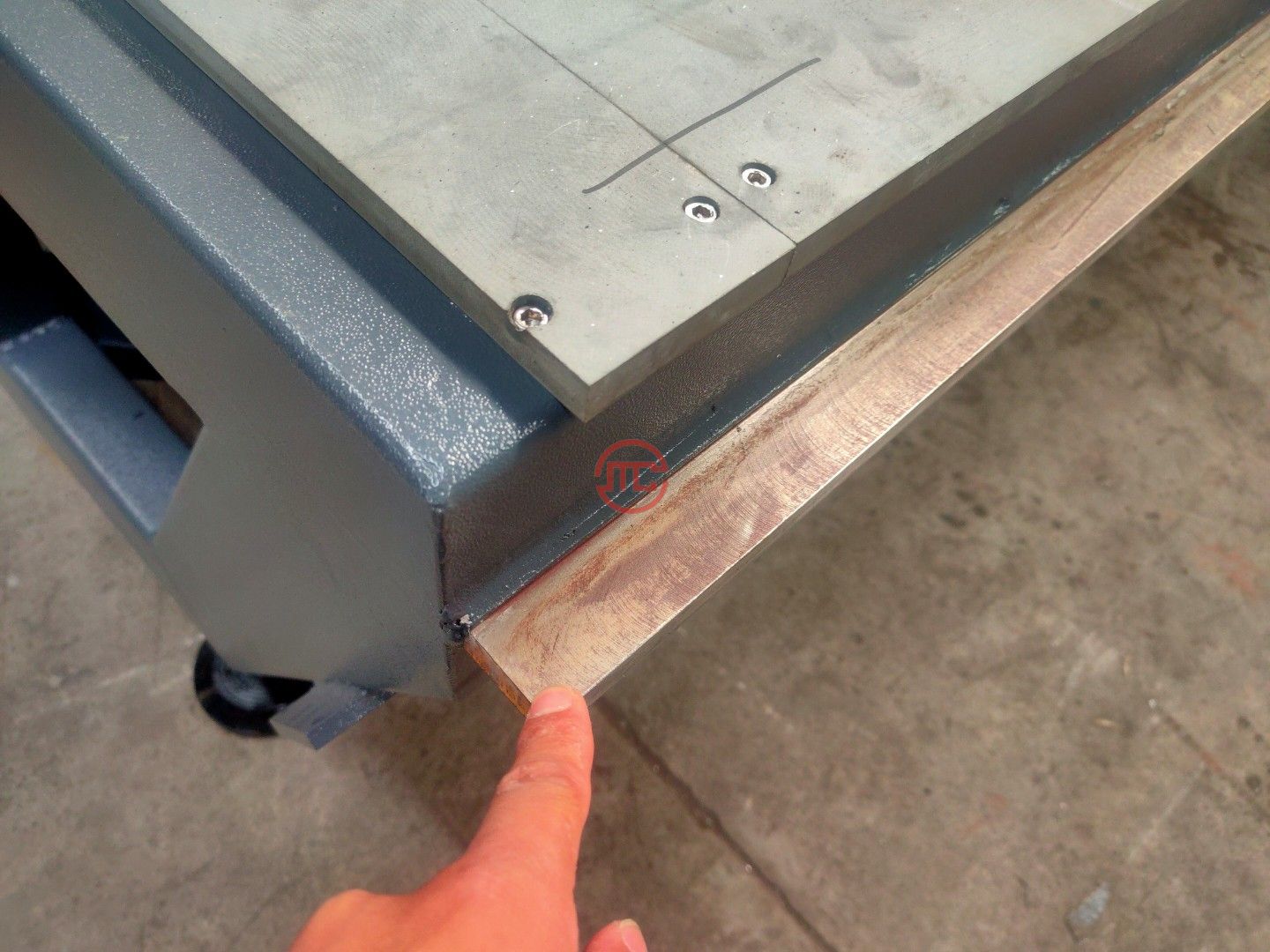 CNC Cutting Table (8).jpg